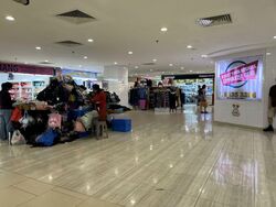 Lucky Plaza (D9), Shop House #464086191